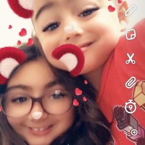 Meet your Posher, Evelyn